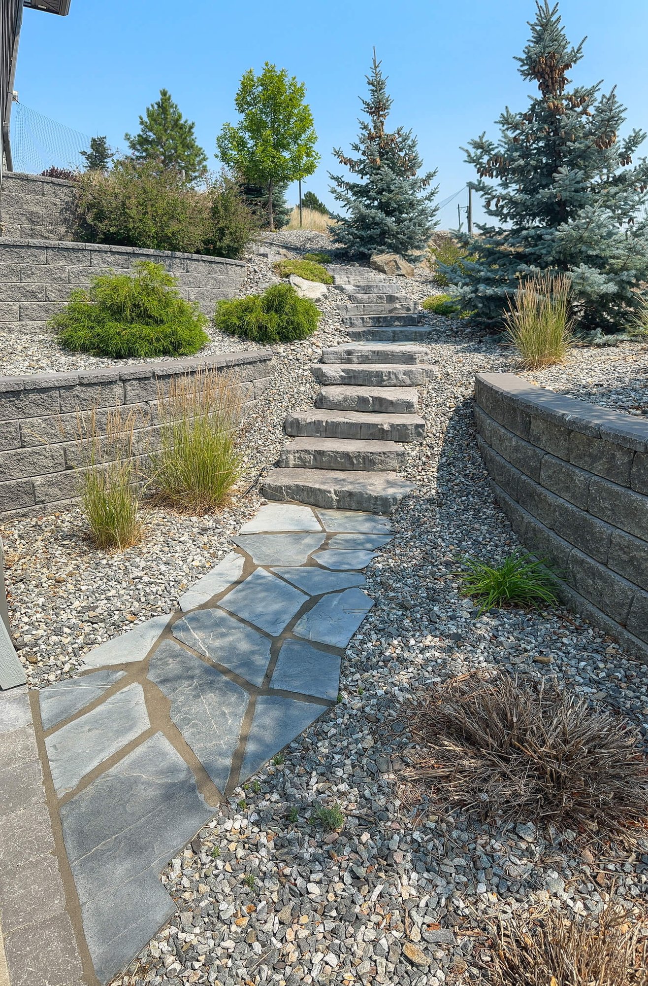 4096e2f8766f32f60a98b0a7c9d67653b2307b13